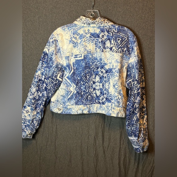 Chicos cropped denim jacket artisan beaded design - Picture 3 of 10